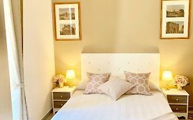 Mama Roma Domus Bed And Breakfast